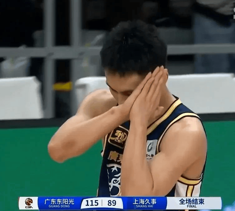 贵州男篮主场力擒广东队，谱写历史的简单介绍